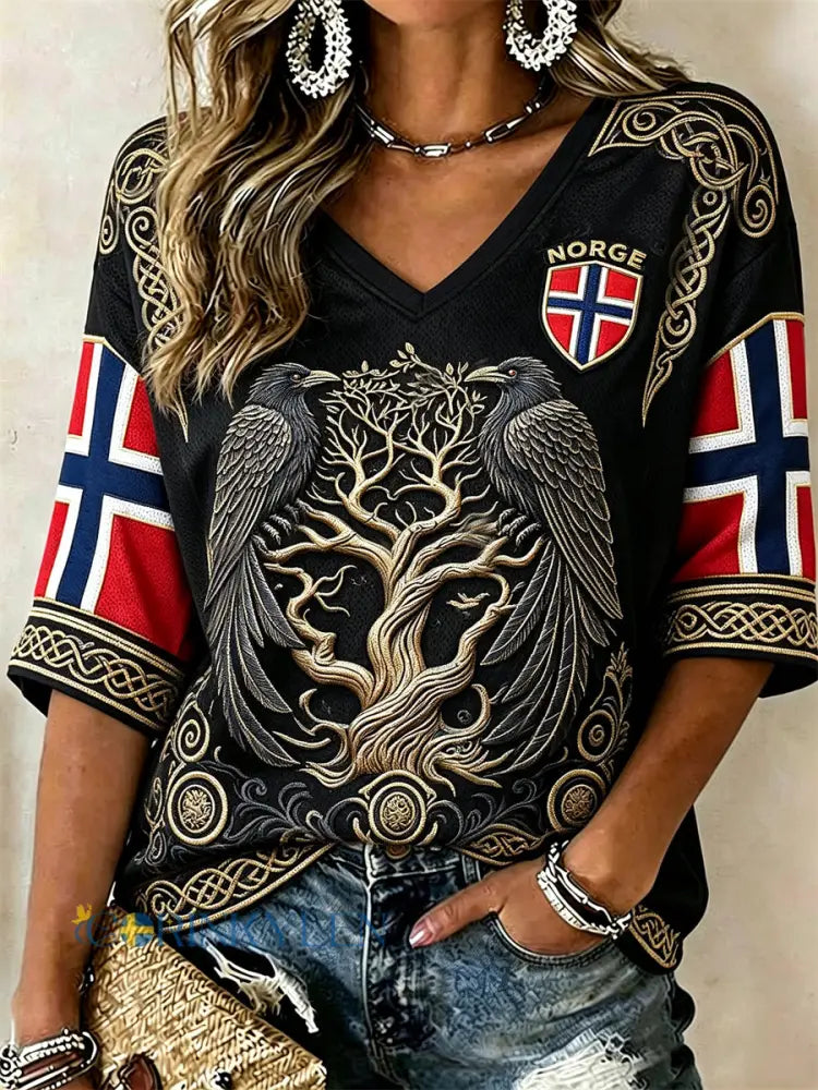 Damer Norrland Vikingar Korpar Livets Träd Keltiskt Knutband Flagga Tryck Mellersta Ärmarna V-Urringning T-Shirt