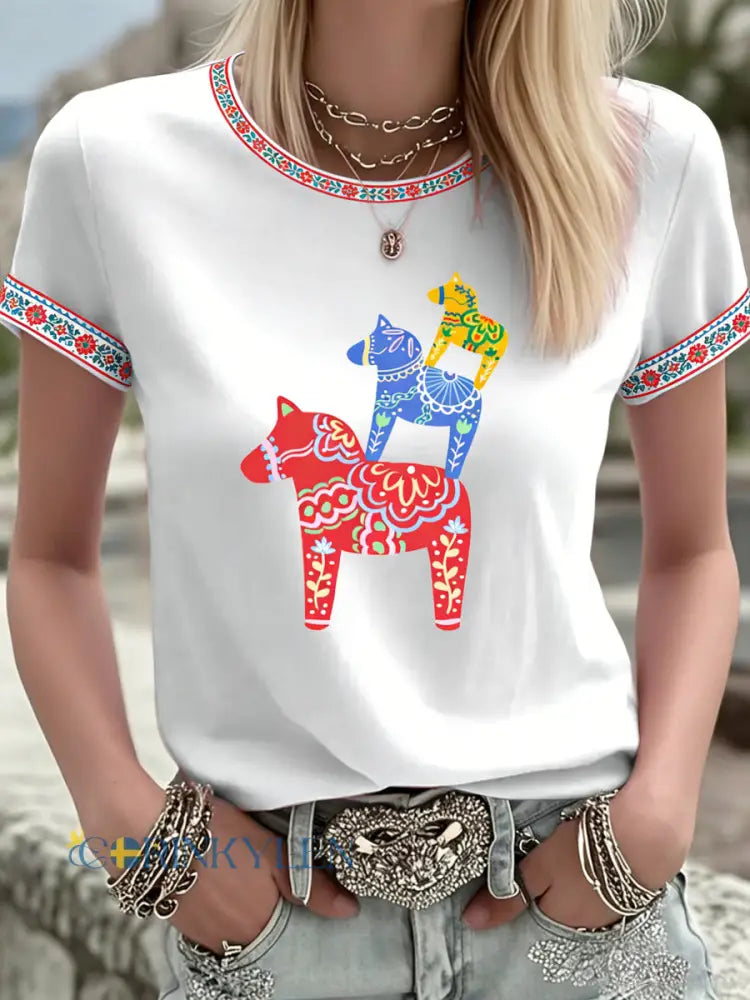 Damer Svensk Dalahäst Konst Tryckt T-shirt - vitt / S
