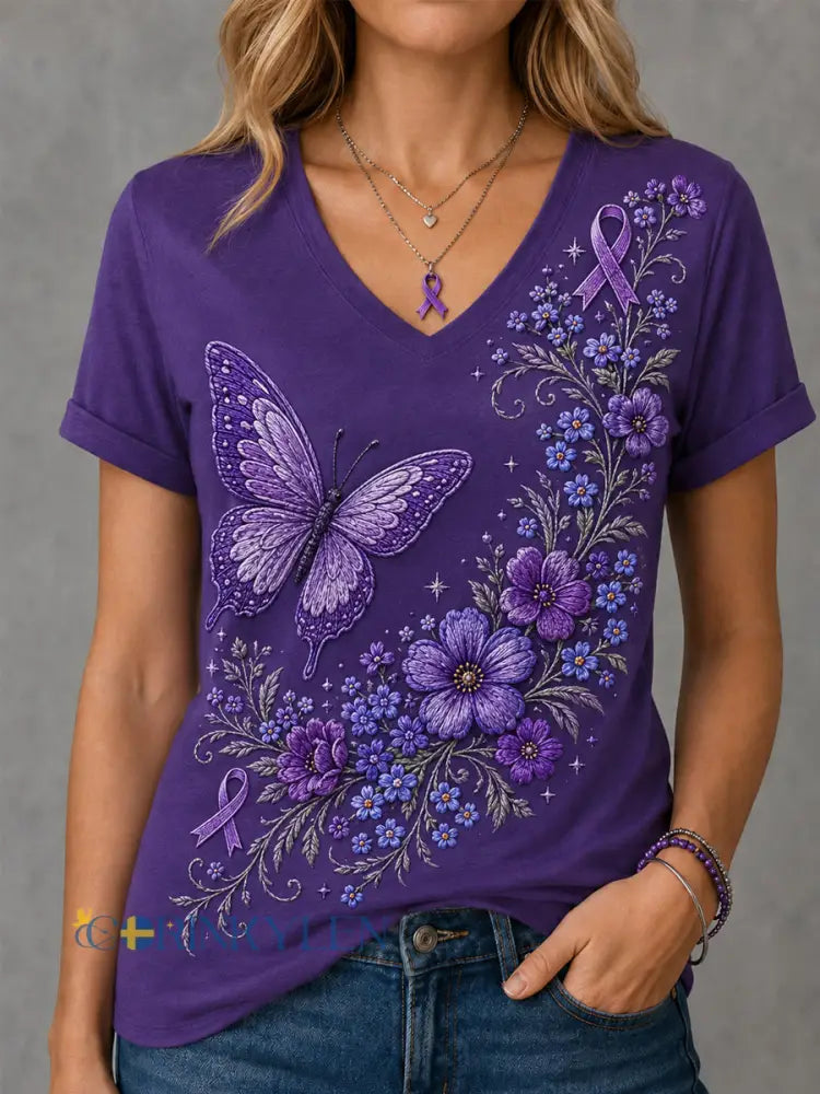 Dammens lila t-shirt med blom- och fjärilsmönster i V-ringning till stöd för Alzheimersmedvetenhet - mörkt / S