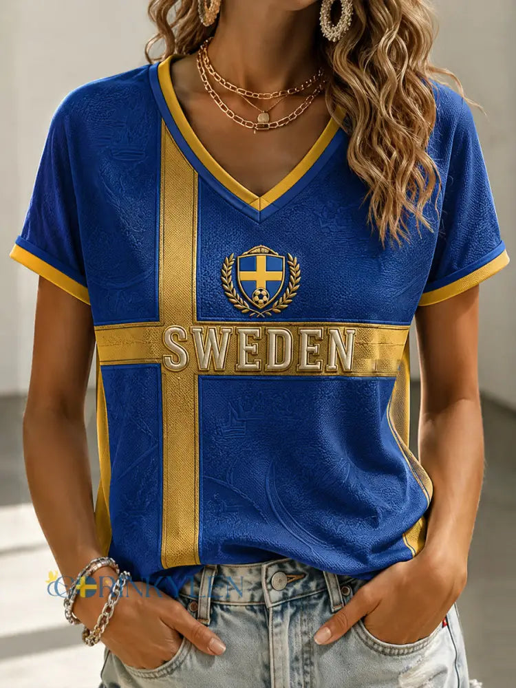 Damtröja i svensk fotboll med tryckt V-ringning - som bild / S