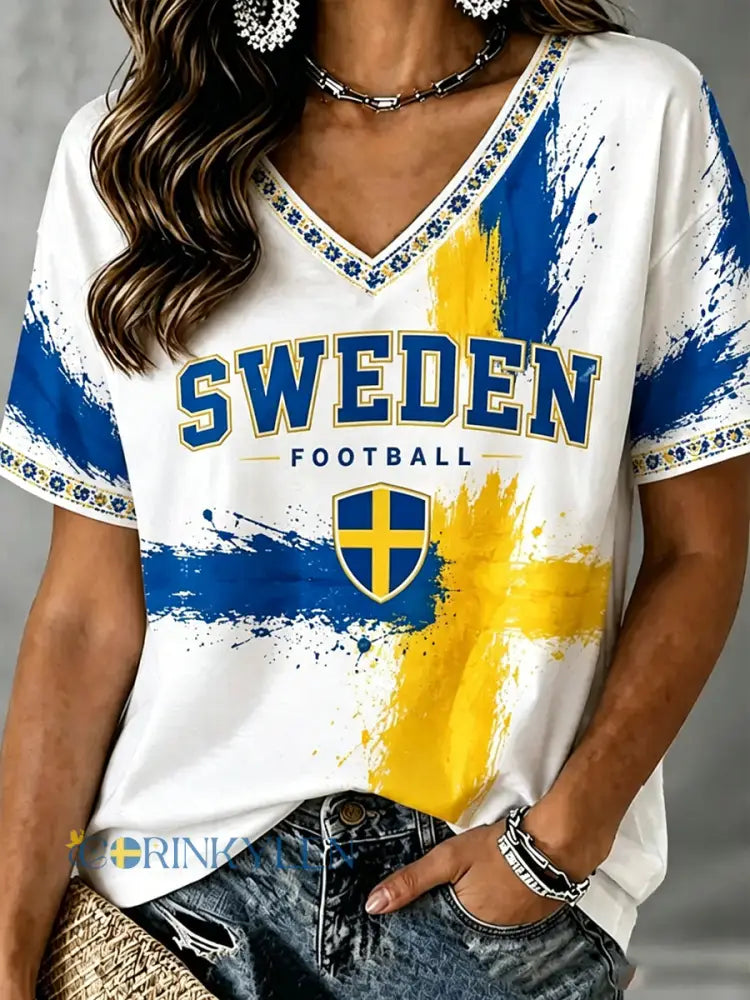 Damtröja i svensk fotboll med tryckt V-ringning - som bild / S