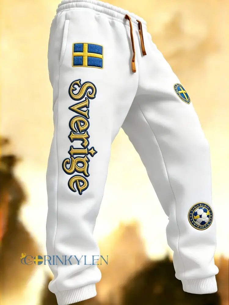 Herr Retro Viking Svensk Fotbollsflagga Mönstrade Fritidsshorts - vitt / S