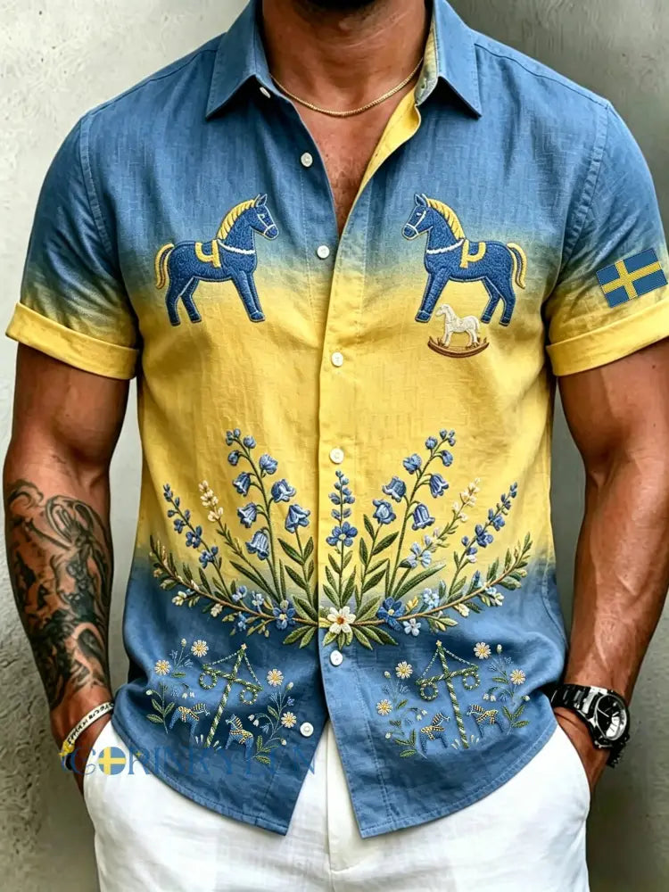 Herrretro svensk midsommarfolkaldrigblommig bomull-linne skjorta med korta ärmarna - blå / S