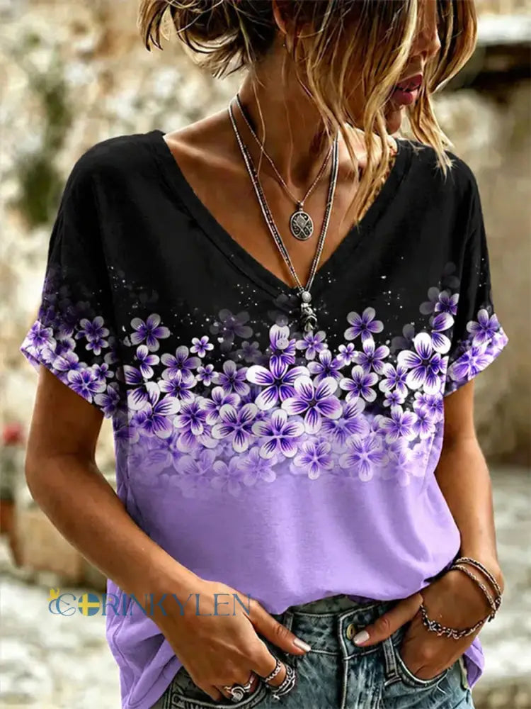 Kvinnors lila blomster & Alzheimers medvetenhet Stöd Skriv ut V-Neck Tee - mörkt / S