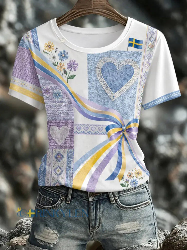 Kvinnors svenska midsommar & Nationaldag minneskonst Skriv ut T-Shirt - A / S