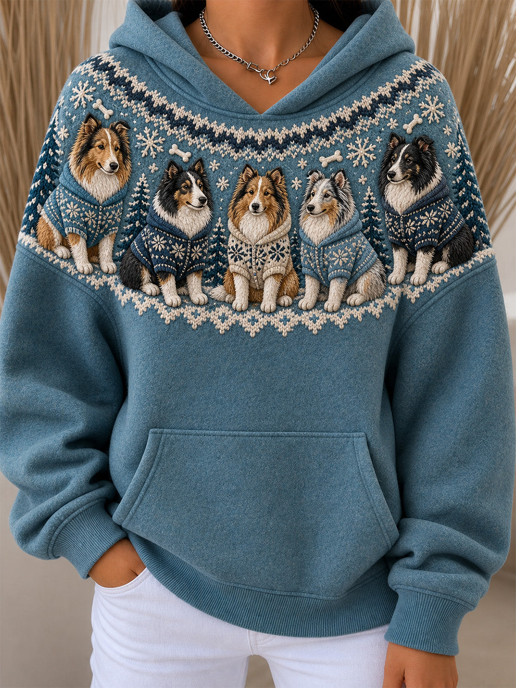 Kvinnlig huvtröja med mönster av Shetlandsschäferhund, i ledig stil