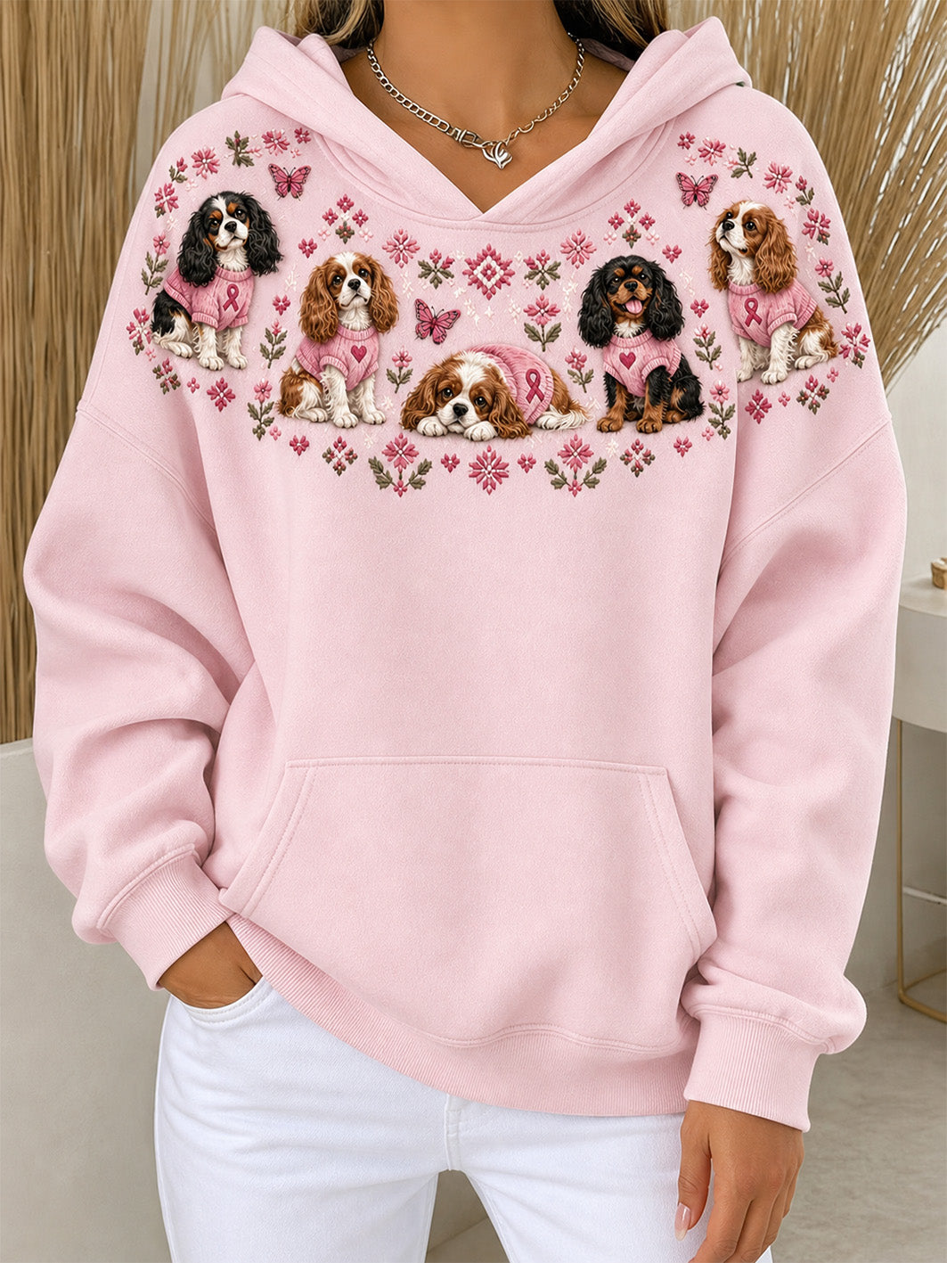 Kvinnlig ledig hoodie med Charles- och rosa välgörenhetsbandsmönster
