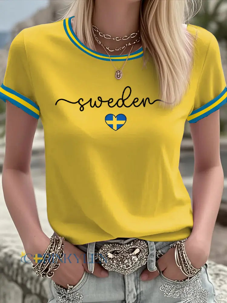 Damer Svensk konst tryckt t-shirt - gul / S