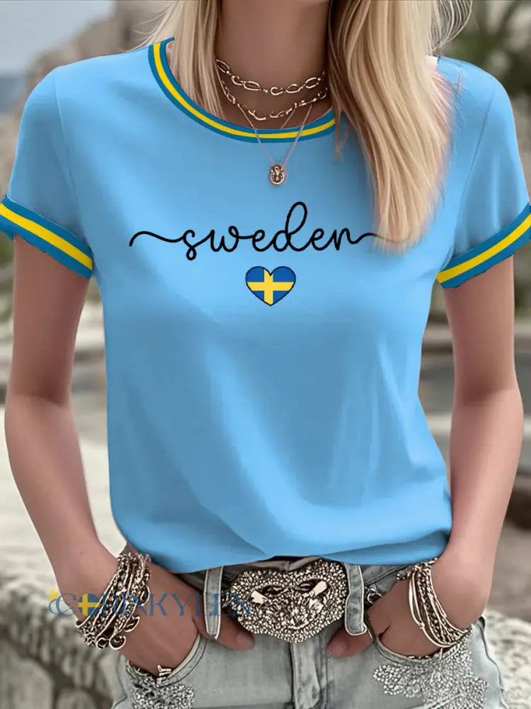Damer Svensk konst tryckt t-shirt - ljusblå. / S