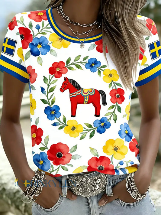 Damer Svensk T-shirt med konsttryck i lokal stil med dalahästar - A / S