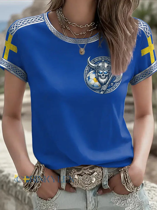 Damer Sverige Vikingastil Fotbollslärd tryckt T-shirt - blå / S