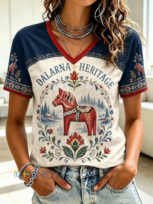 Dammens svenska dalahästtryckta t-shirt med v-ringning - som bild / S