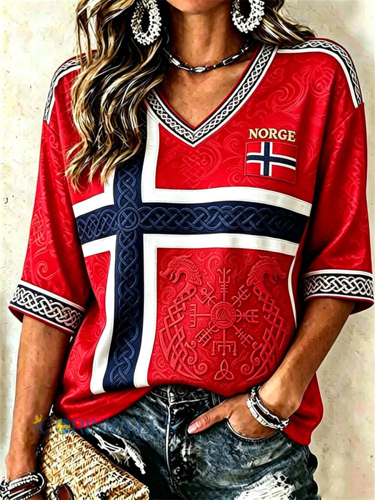 Dammössa från Norge med vikingamotiv vegvisir och keltisk knut – t-shirt med mittlånga ärmar och V-ringning tryckt med