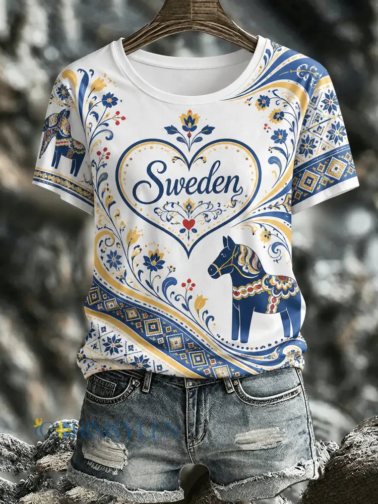 Dammössa med konsttryck till minne av den svenska nationaldagen - A / S