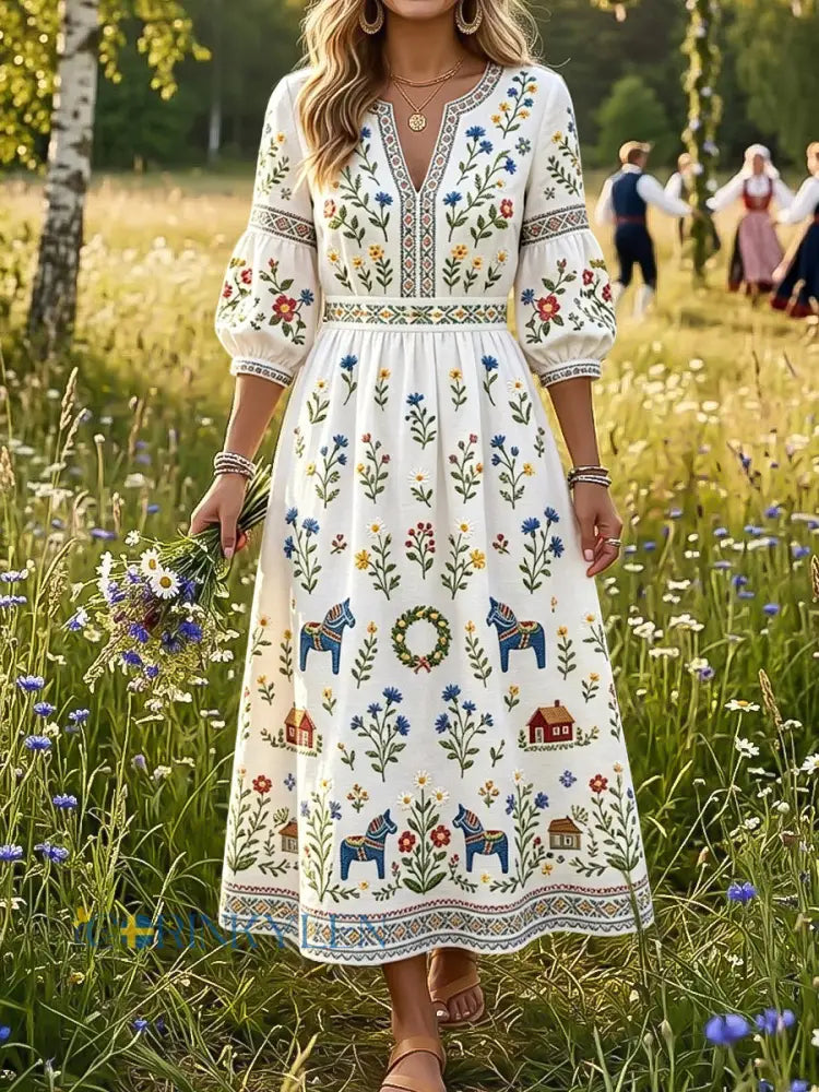 Dams klänning i vintagestil från Sverige med midsommarblommönster och V-ringning - flerlog / S
