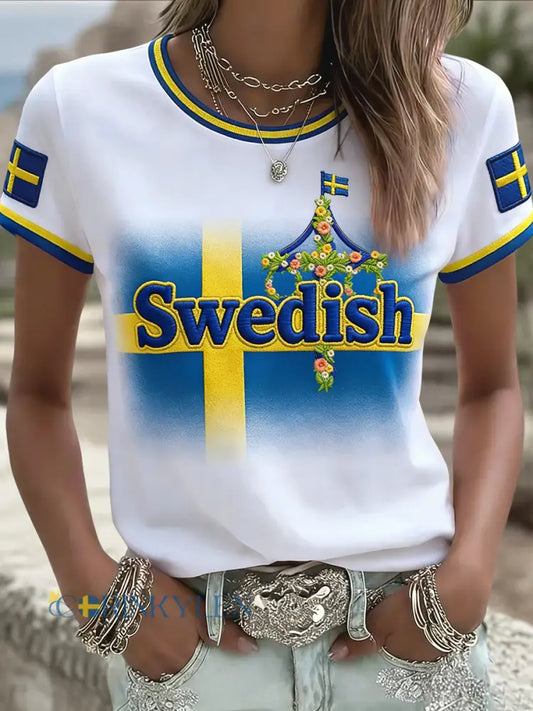 Dams retro svensk midsommarblommig patchwork-löpare casual t-shirt - vitt / S