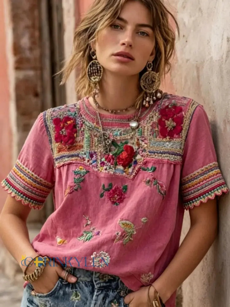 Dams vintage bohemisk broderad patchwork-t-shirt i linblandning med blommönster rund halsringning och korta ärmar