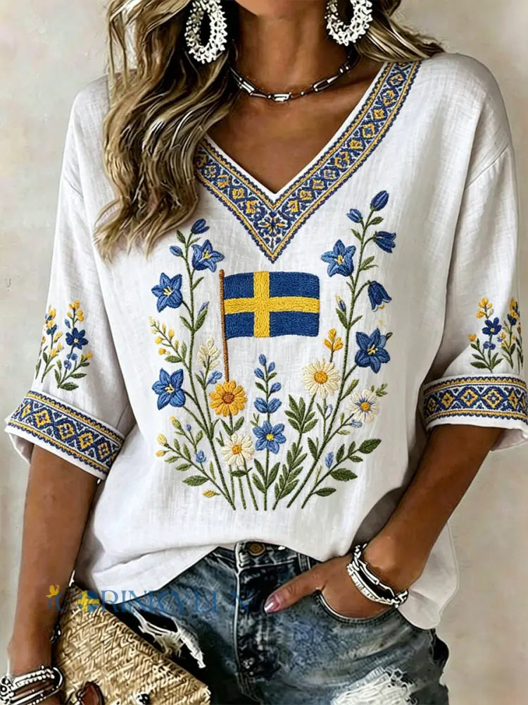 Damsmatta med svensk tryck av växter och blommor ledig t-shirt - som bild / S