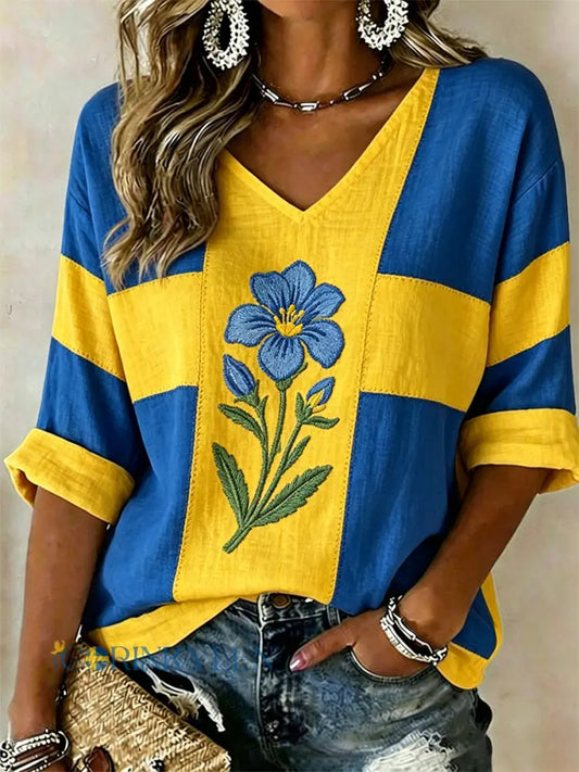 Damsmatta med svensk tryck av växter och blommor ledig t-shirt - som bild / S