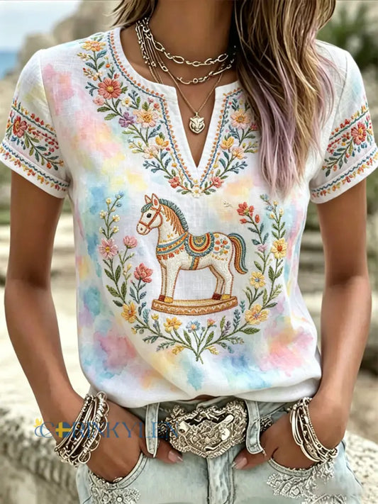 Damsommarblus med svensk midsommartryck och v-ringning – avslappnad t-shirt - som bild / S