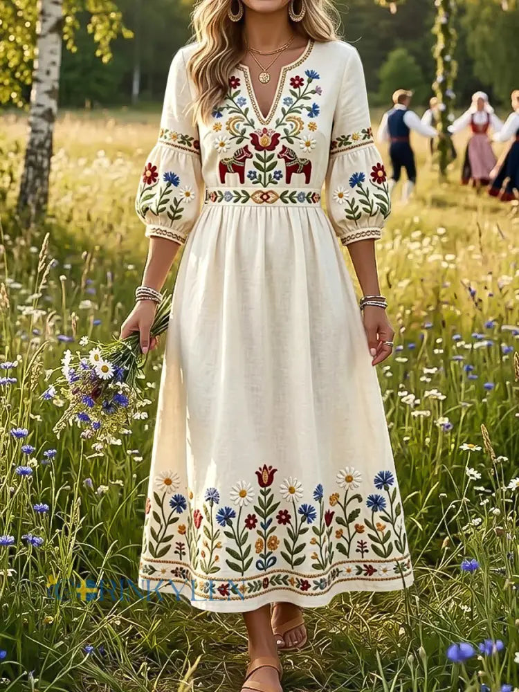 Damsvängångsklänning i vintagestil med svensk midsommar- och blomstermönster - flerlog / S