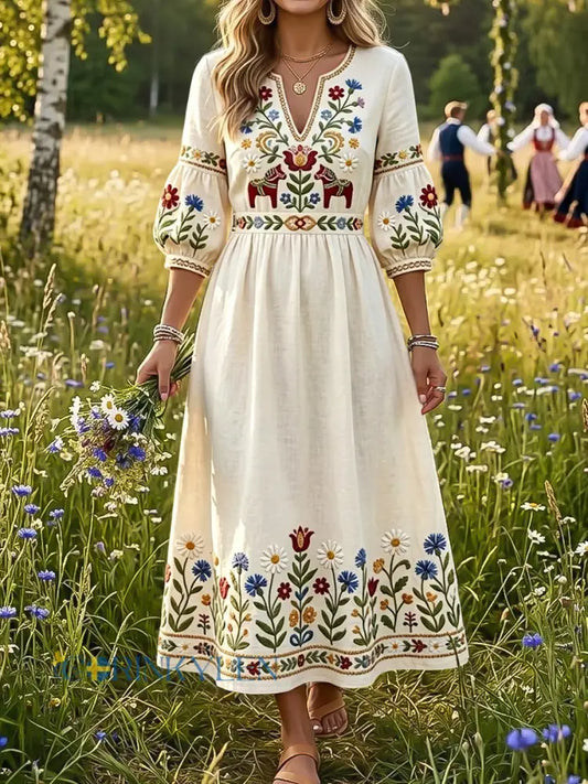 Damsvängångsklänning i vintagestil med svensk midsommar- och blomstermönster - flerlog / S