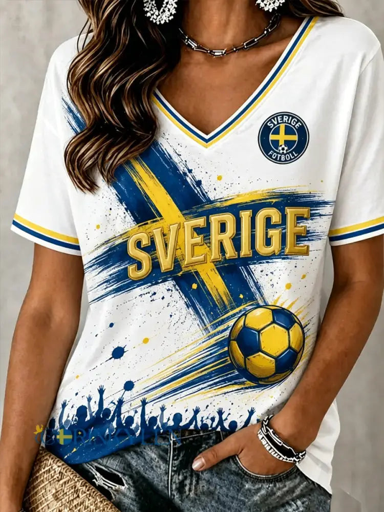 Damtröja i svensk fotboll med tryckt V-ringning - som bild / S