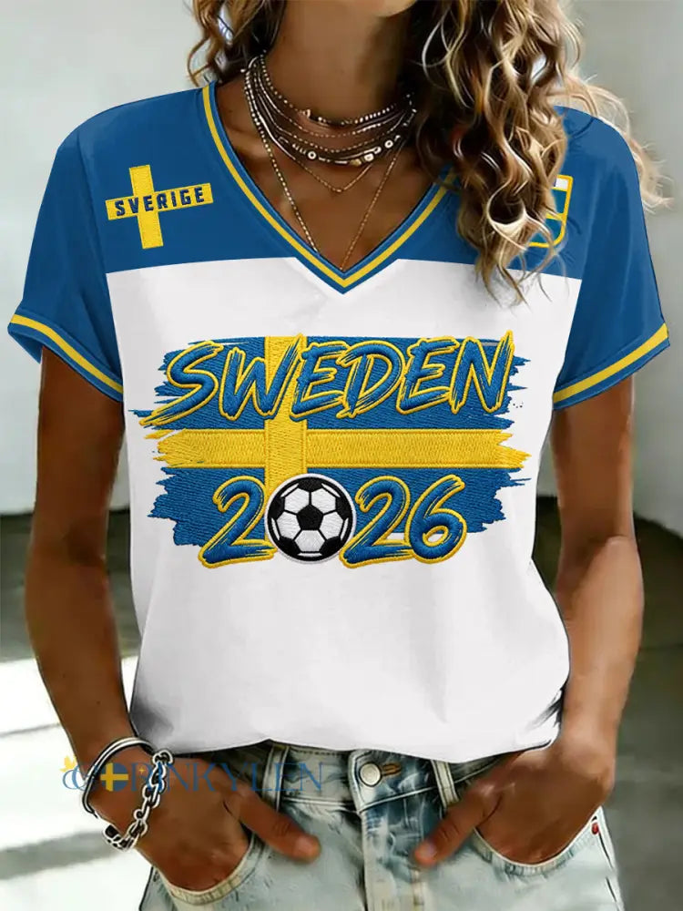 Damtröja i svensk fotboll med tryckt V-ringning - som bild / S