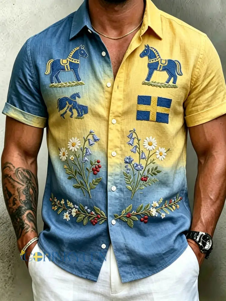 Herrretro svensk midsommarfolkaldrigblommig bomull-linne skjorta med korta ärmarna - blå / S