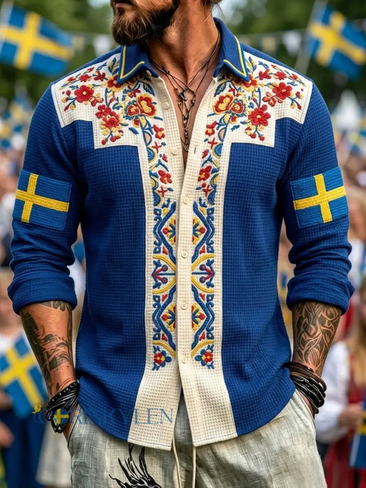 Herrretro svensk nationaldag midsommar folkloristisk blommig vaffelmönstrad långärmad skjorta - blå / S