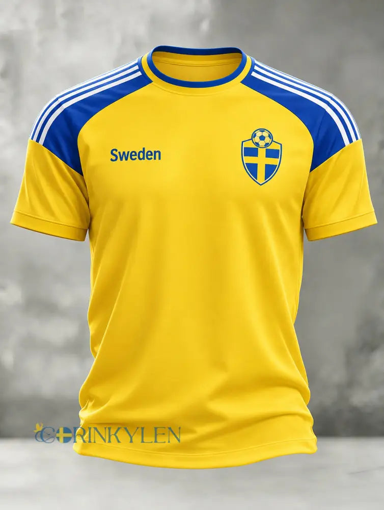 Konstnärlig t-shirt för herr med fotbollsmotiv och svensk tema - A / S