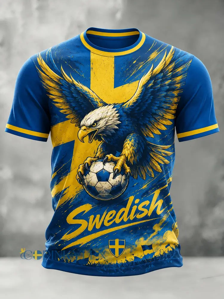 Konstnärlig t-shirt för herr med fotbollsmotiv och svensk tema - A / S