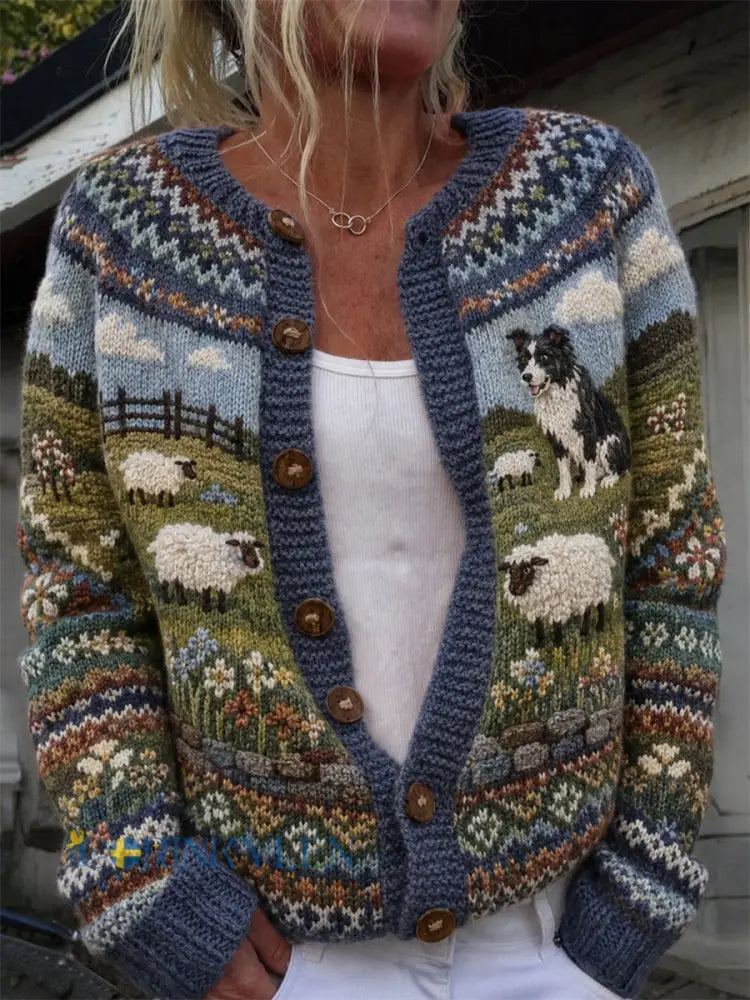 Kvinnlig vintage-kofta i stickat material med tryck av Border Collie får och lantligt landskap på Isle - djupblåa / S