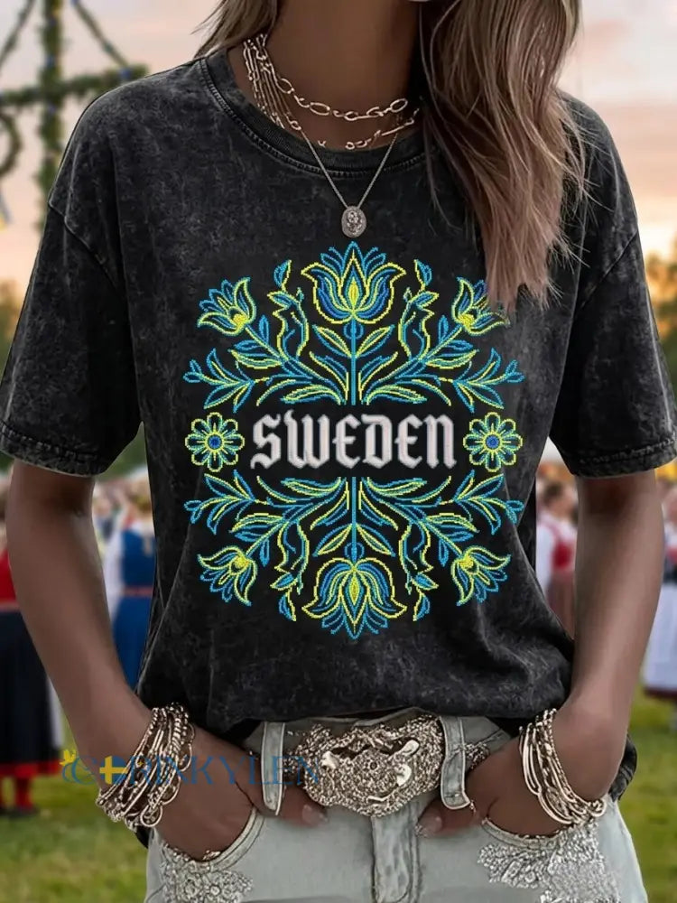 Kvinnor Retro Svenska midsommar Folkblommis Kort ärm T-shirt - svart / S