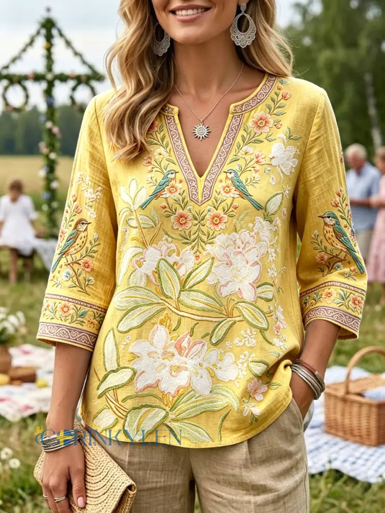 Kvinnors gula Svenska blommor och fågel Skriv ut Casual V-hals bomulls-Linen T-shirt - gul / S
