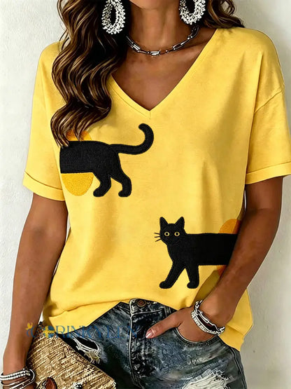 Kvinnors katt mönster V-hals T-shirt - gul / S