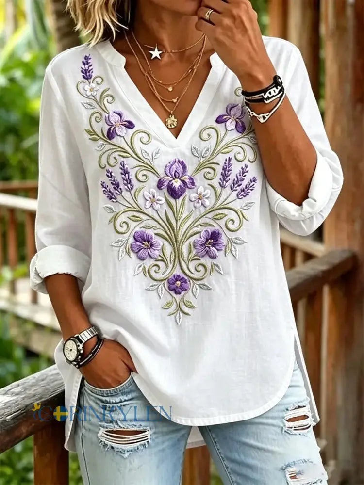 Kvinnors lilla blomster & Alzheimers medvetenhet Stöd Skriv ut V-Neck Topp - vit / S