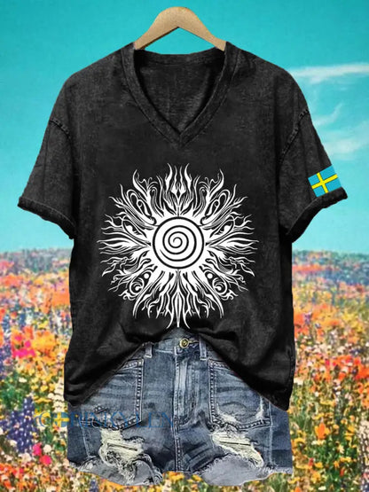 Kvinnors midsommar Print V Nacke T-shirt - svart / S