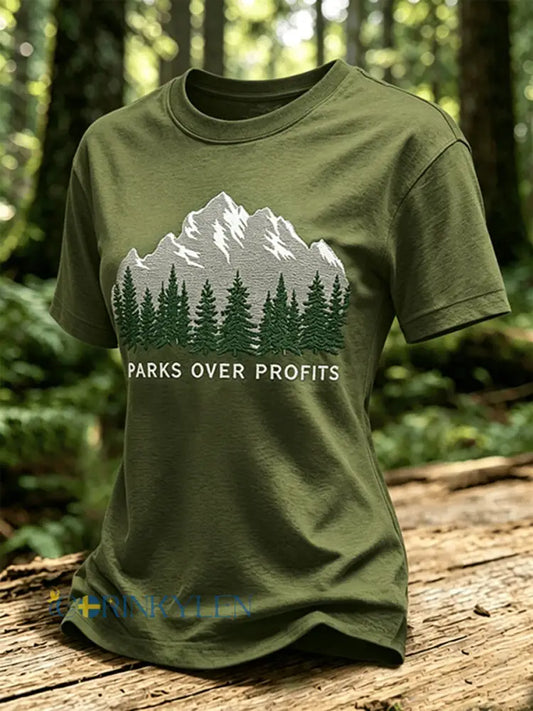 Kvinnors parker över vinst tryckt Casual T-shirt - armé grön / S