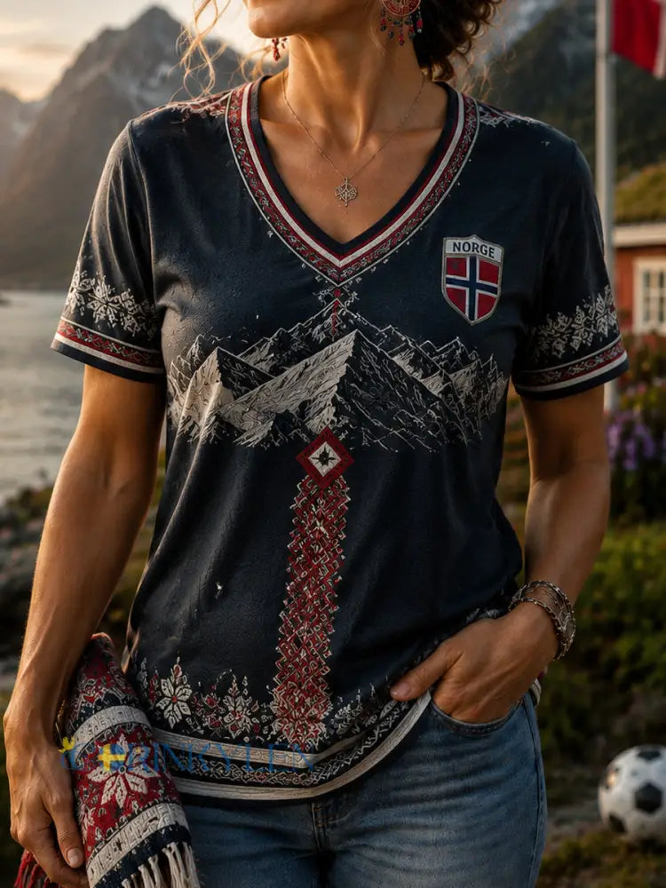 Kvinnors Retro Norska Mountain Konst Casual V-Hack T-shirt - som bild / S