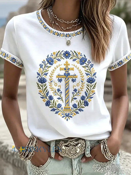 Kvinnors svenska midsommar Floral Art Casual T-shirt - vitt / S