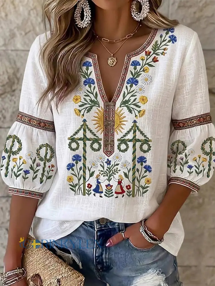Kvinnors svenska midsommar-Inspirerad asymmetrisk Casual V-Hack T-shirt - Aprikot / S