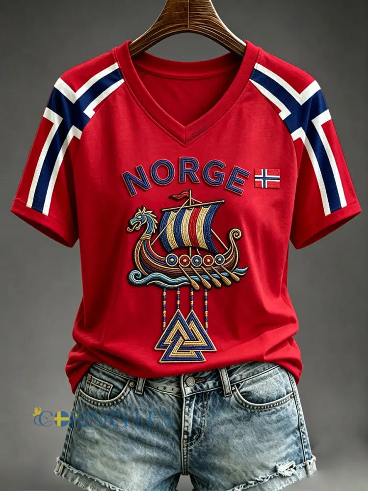 Kvinnors Viking Longship Konst Norwegian Flag Print V-hals kortärmad T-shirt - röd / S
