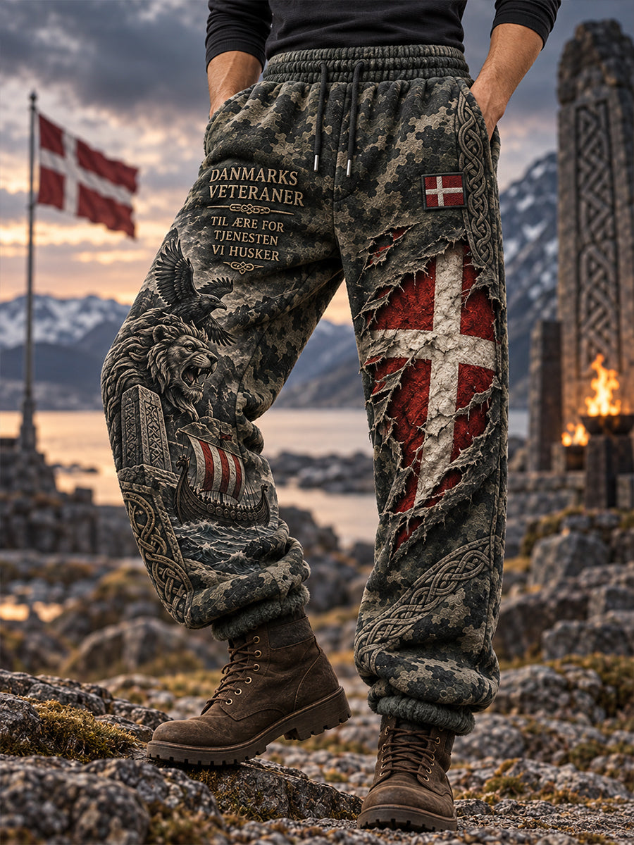 Herrbyxor i vintagestil av flanell med vikingainspirerade mönster