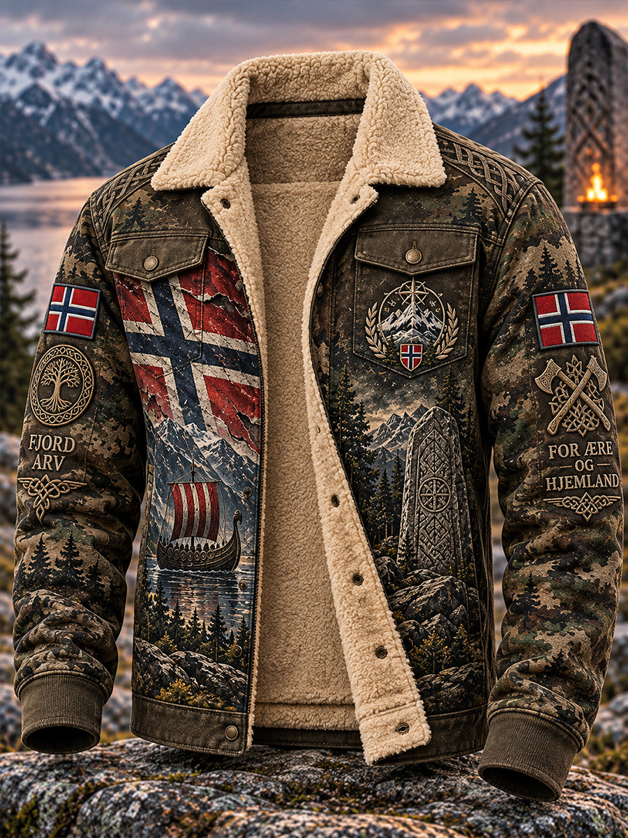 Herrjacka med fleecefoder och tryck inspirerat av mytiska vikingavarelser.