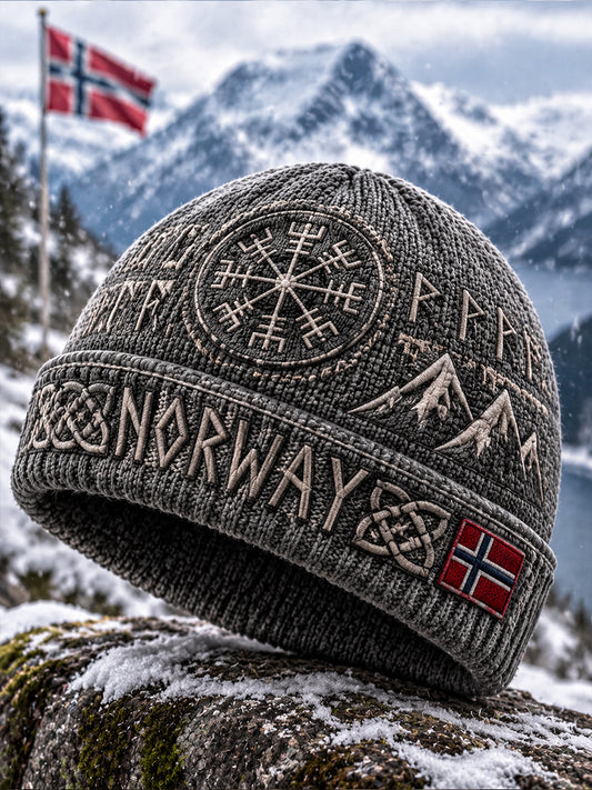 Herrmössa i vintagestil med vikingainspirerat tryck