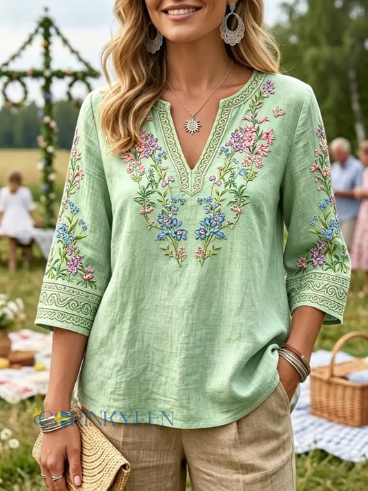 Women’s Swedish Midsummer Floral Print Green Casual V-neck T-shirt - Green / S